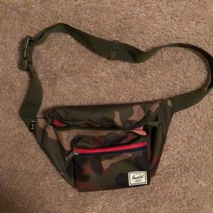 Herschel fanny pack! Camo
